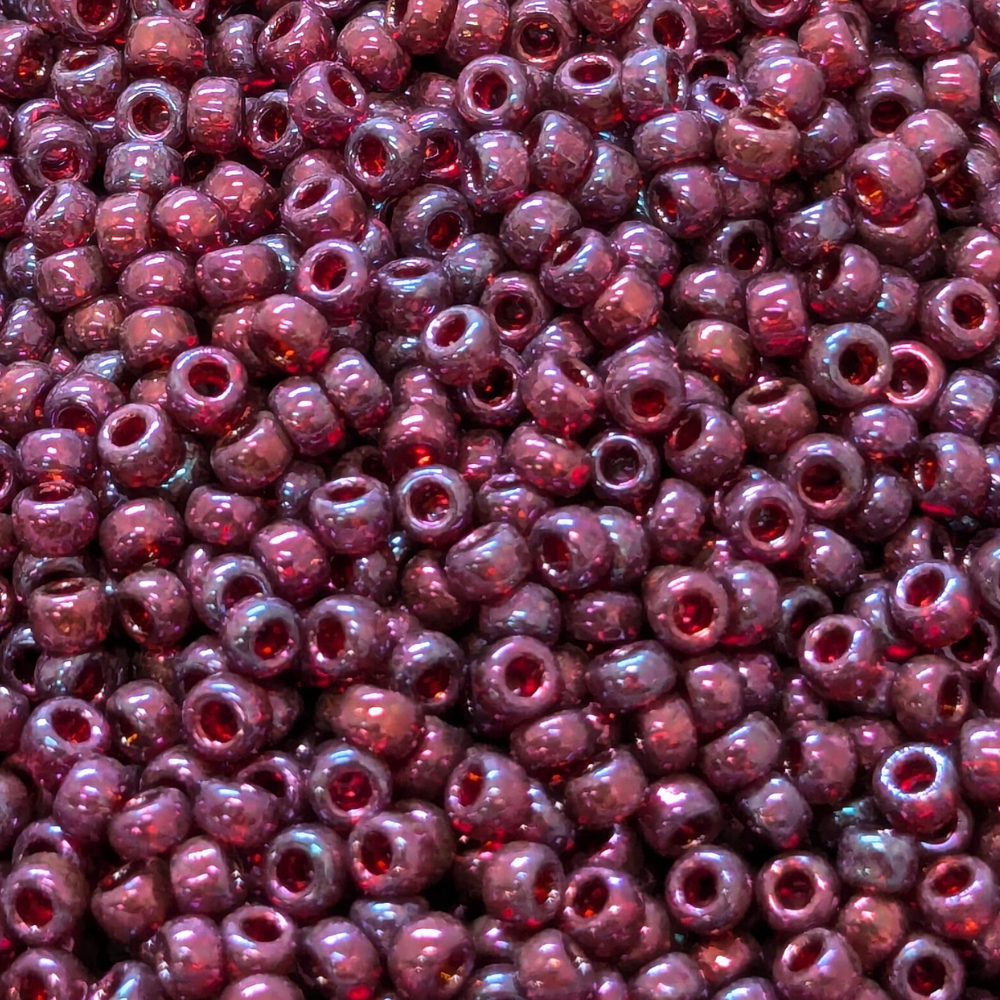 11/0 MIYUKI Rocalla 0313 - Cranberry Gold Luster - 1gr. -