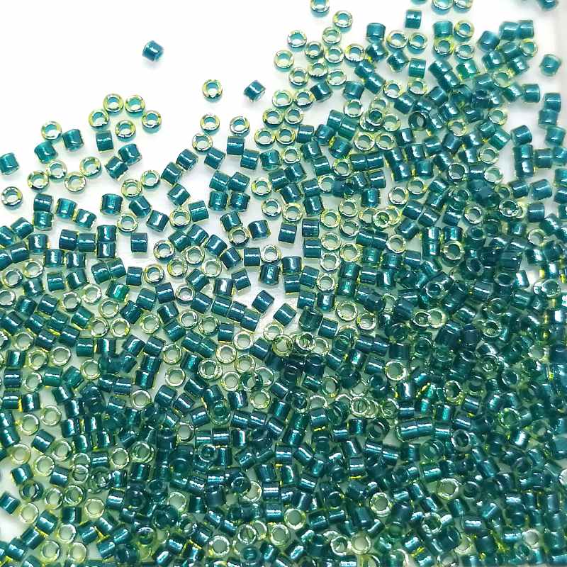 11/0 MIYUKI delica - Light Green Dark Teal Inside - 1gr. DB919 - - Crystaldreams Abalorios