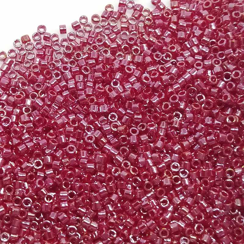 11/0 MIYUKI delica - Opaque Cadillac Red Luster - 1gr. - DB1564 - - Crystaldreams Abalorios