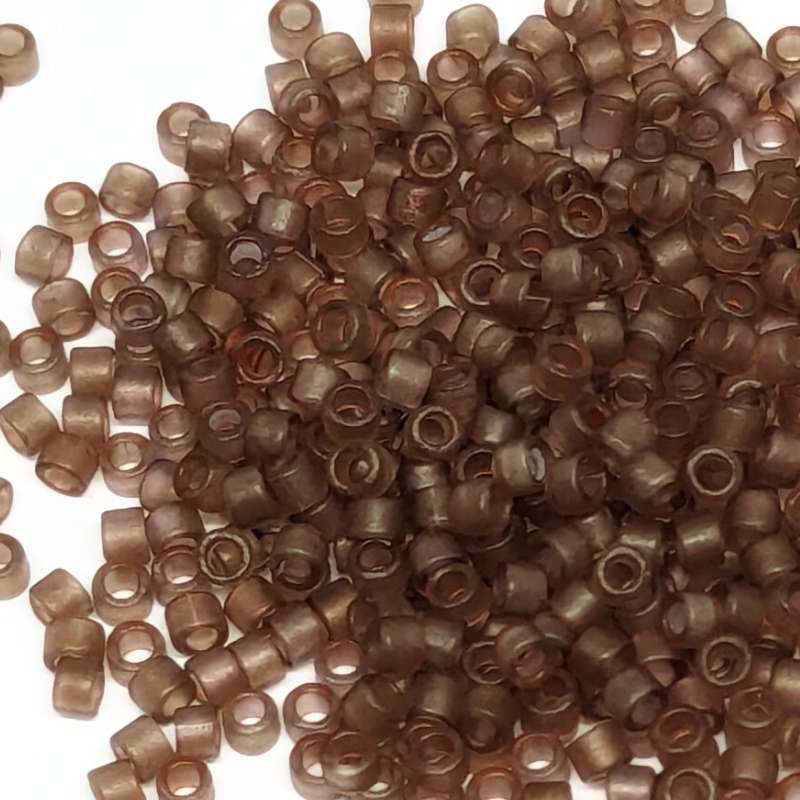 11/0 MIYUKI delica - Transparent Mate Dark Beige - 1gr. DB772 - - Crystaldreams Abalorios
