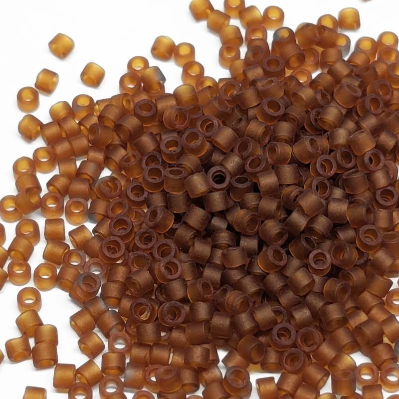 11/0 MIYUKI delica - Transparent Mate Smoked Topaz 1 gr. DB764 - - Crystaldreams Abalorios