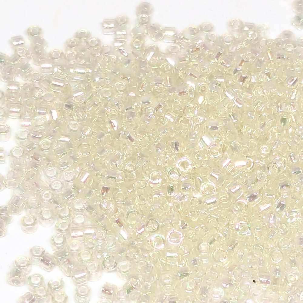 11/0 MIYUKI delica DB0109 - Cream Crystal AB - 1gr. -