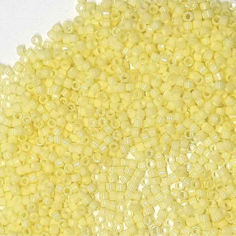 11/0 MIYUKI delica Duracoat Opaque Light Lemon Ice 1gr. - - Crystaldreams Abalorios