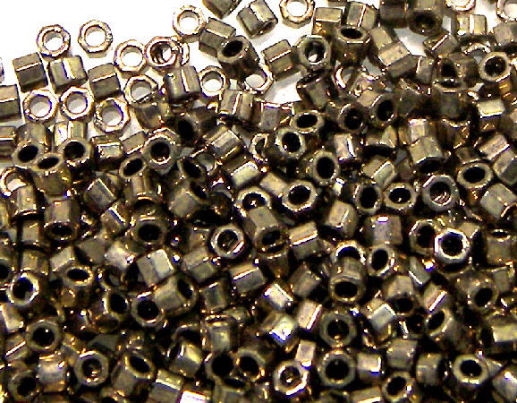 11/0 MIYUKI delica Hex -Metallic Bronze - DBC022 - 1 gr. - - Crystaldreams Abalorios