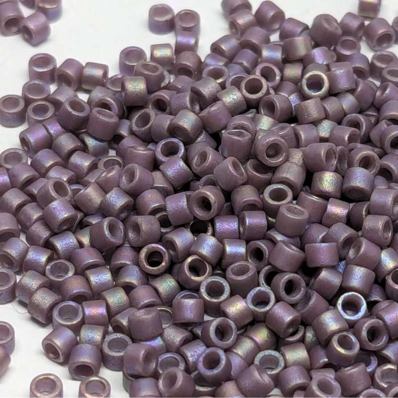 11/0 MIYUKI delica Op.Glazed Frosted Rainbow Grape 1gr. DB2322 - - Crystaldreams Abalorios