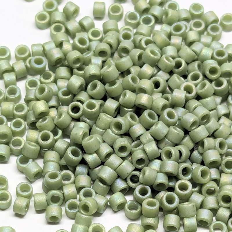 11/0 MIYUKI delica Opaque Glazez Frosted Kiwi 1gr. - DB2310 - - Crystaldreams Abalorios
