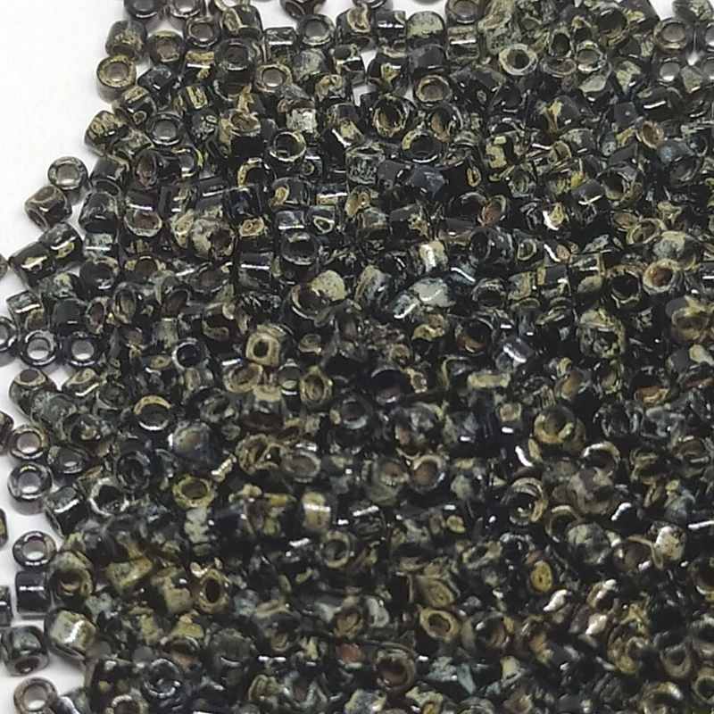 11/0 MIYUKI delica Opaque Picasso Black - 1gr. - DB2261 - - Crystaldreams Abalorios