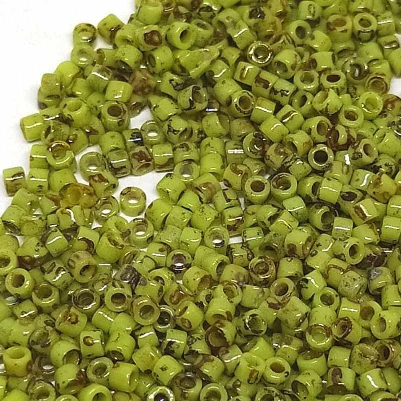 11/0 MIYUKI delica Opaque Picasso Chartreuse - 1gr. - DB2265 - - Crystaldreams Abalorios