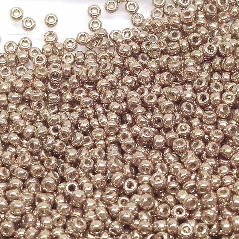 15/0 MIYUKI rocalla Duracoat Galvanized Champagne 1gr. - - Crystaldreams Abalorios