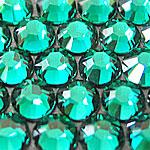 2028 SS12 Emerald Silver Foiled - - Crystaldreams Abalorios