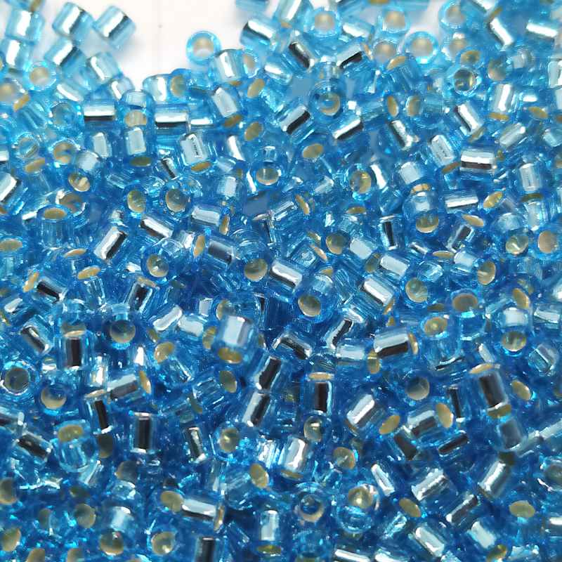 8/0 MIYUKI delica - Aquamarine S/L - 1gr. - - Crystaldreams Abalorios