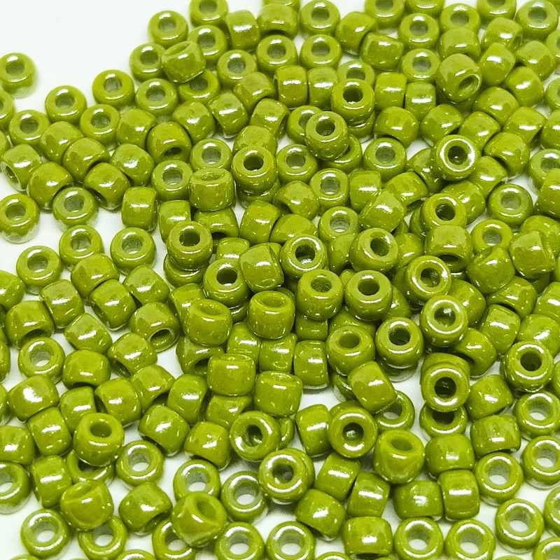 8/0 Matubo Beads - Opaque Olive Luster - 5 gr. - - Crystaldreams Abalorios