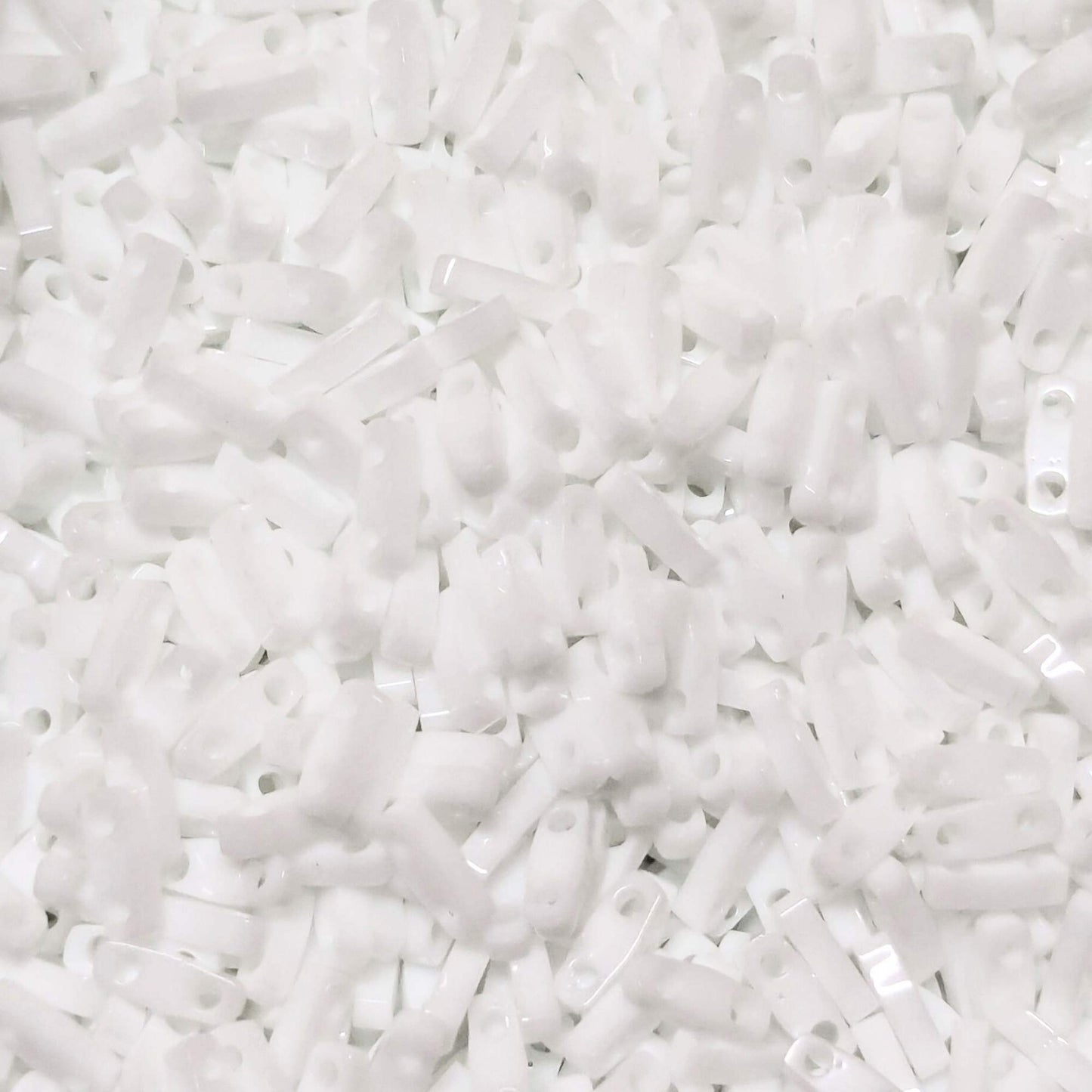 Miyuki Quarter-Tila 5x1,2x1,9mm 1g Opaque White