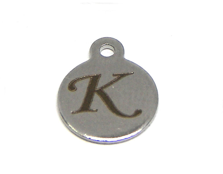 Colgante Letra de acero inox 304 10mm Agujero:1mm K - - Crystaldreams Abalorios