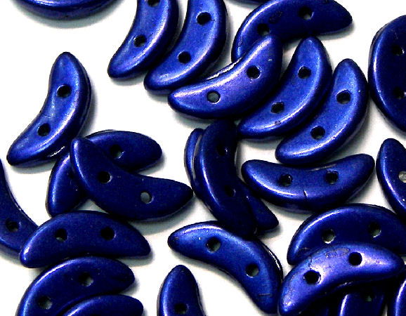 Crescent Beads 10x3mm 5gr. by Czechmates® Met. Ultra Blue - - Crystaldreams Abalorios