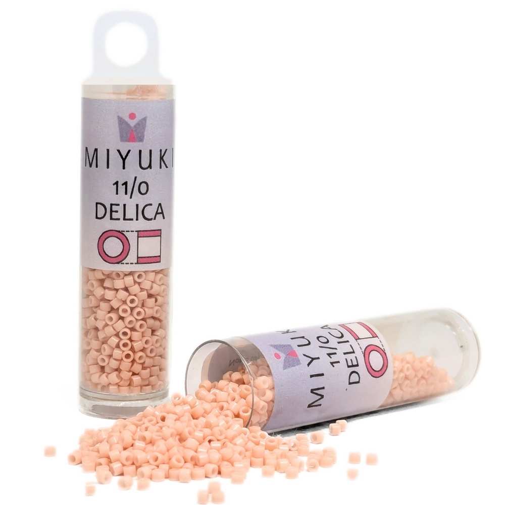 DB0206 Tubo Miyuki Delica 11/0 Opaque Salmon 7,2gr. -
