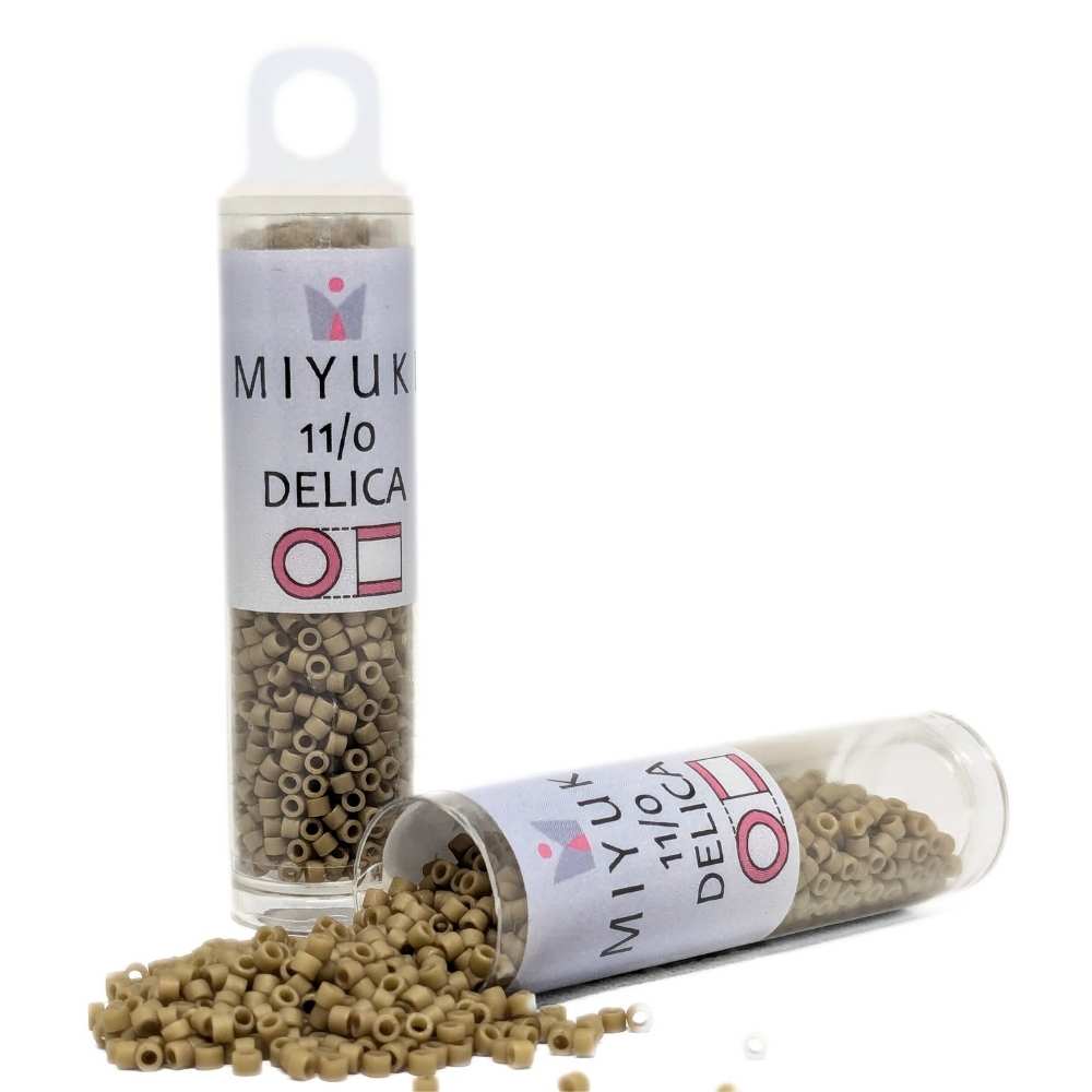 DB0390 Tubo Miyuki Delica 11/0 Matte Opaque Green Tea 7,2gr. -