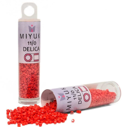 DB0727 Tubo Miyuki Delica 11/0 Opaque Light Siam 7,2gr. -