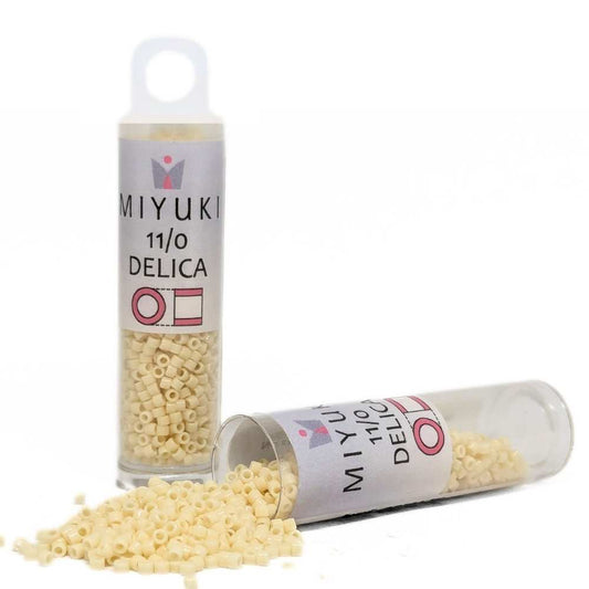 DB0732 Tubo Miyuki Delica 11/0 Opaque Cream 7,2gr . -