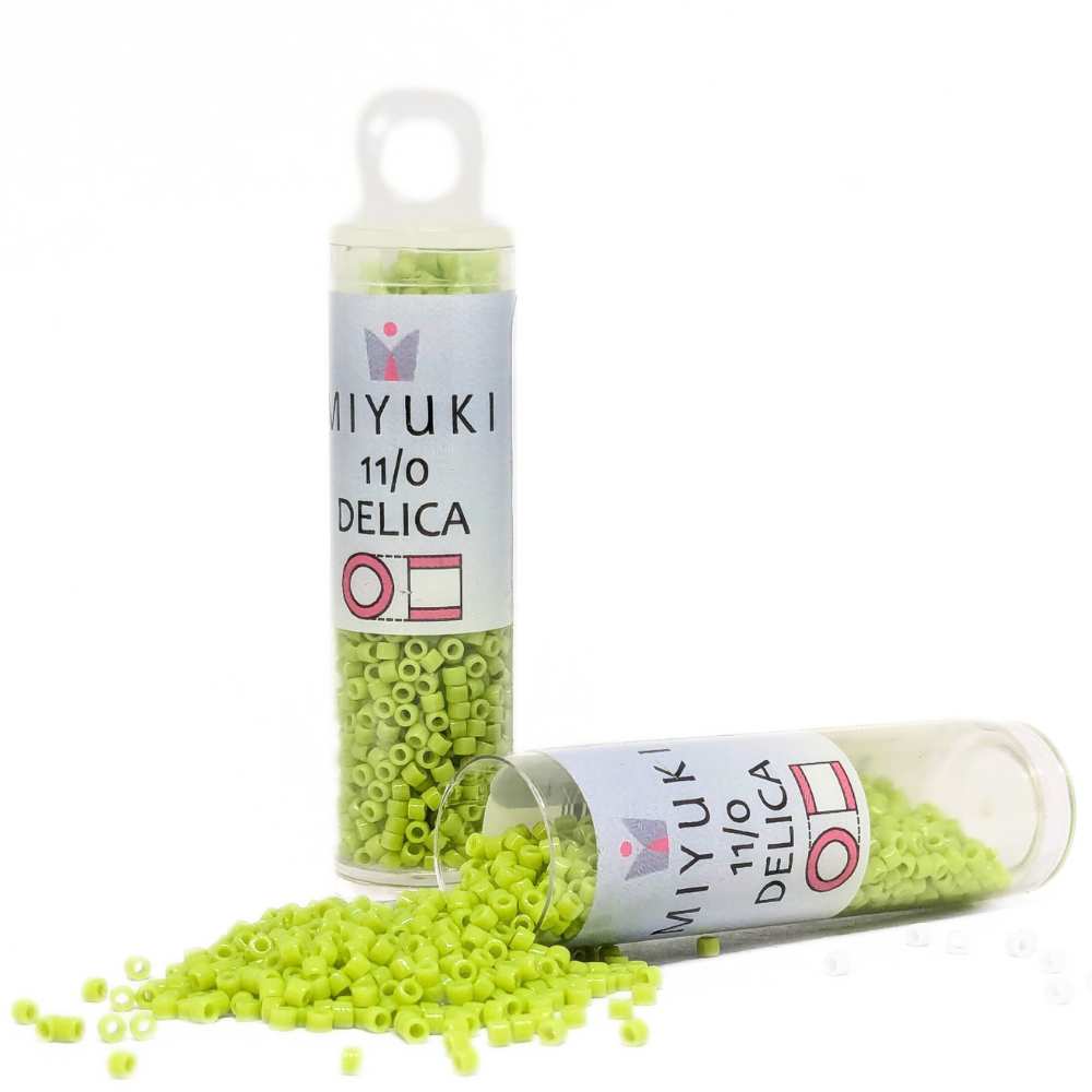 DB0733 Tubo Miyuki Delica 11/0 Opaque Chartreuse 7,2gr. -