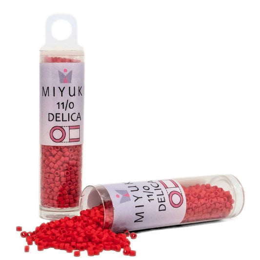 DB0753 Tubo Miyuki Delica 11/0 Matte Opaque Dark Red 7,2gr. -