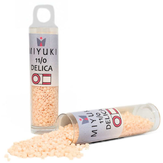 DB1492 Tubo Miyuki Delica 11/0 Opaque Light Peach 7,2gr. -
