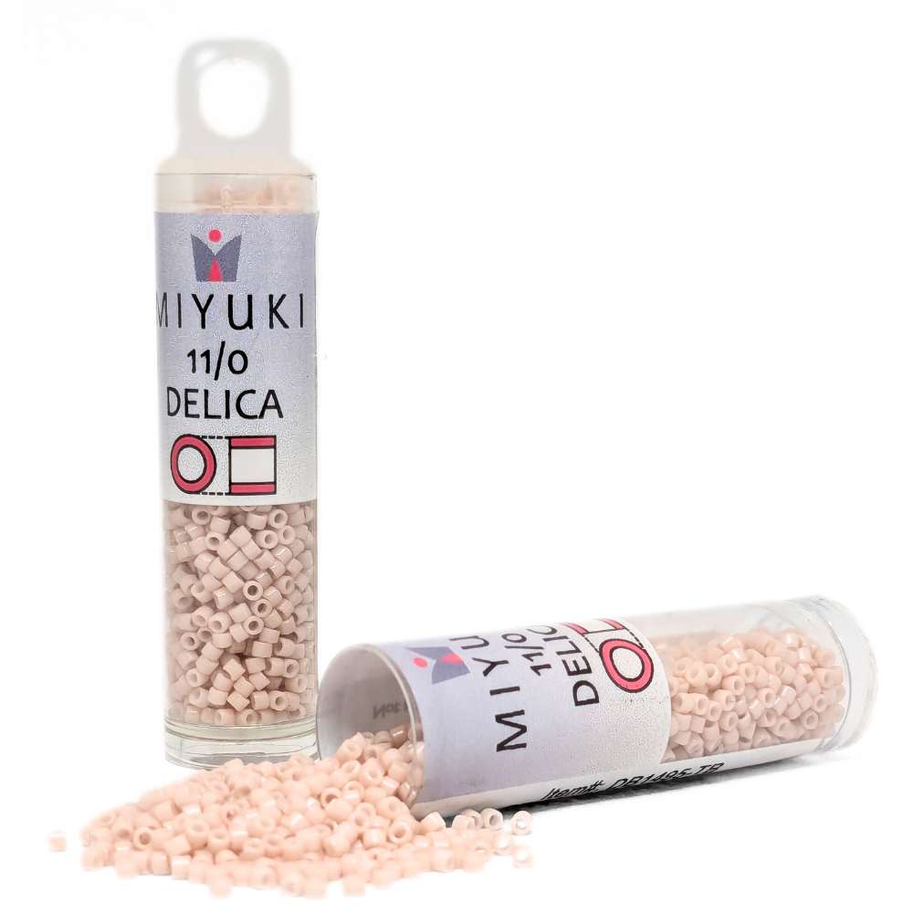 DB1495 Tubo Miyuki Delica 11/0 Opaque Pink Champagne 7,2gr. -