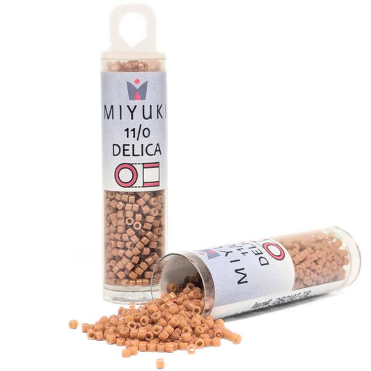 DB2107 Tubo Miyuki Delica 11/0 Duracoat Opaque Cedar 7,2gr. -