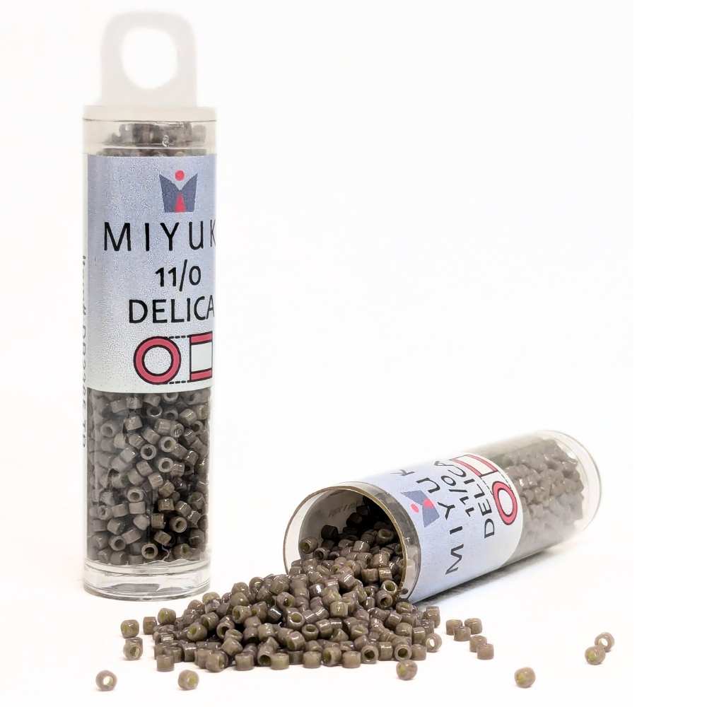 DB2365 Tubo Miyuki Delica 11/0 Duracoat Opaque Ash Grey 7,2gr. -