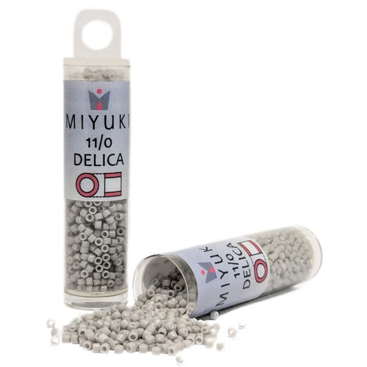 DB2366 Tubo Miyuki Delica 11/0 Duracoat Opaque Soft Grey 7,2gr. -