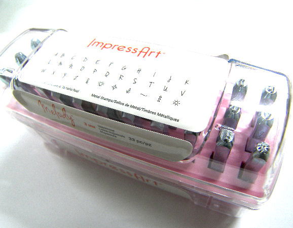 Juego Impress Art Grabado de Letras Mayusculas 33 Piezas 3mm - - Crystaldreams Abalorios