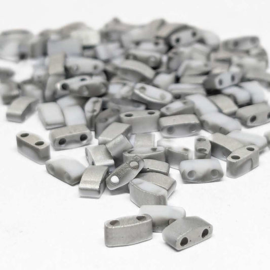 Miyuki Half-Tila 4558 - 2,5mm - 2 gr. Labrador Matte -