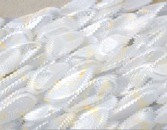 Petalos de Bohemia 7x8mm - Aguj: 0,8mm - Pastel White - - Crystaldreams Abalorios