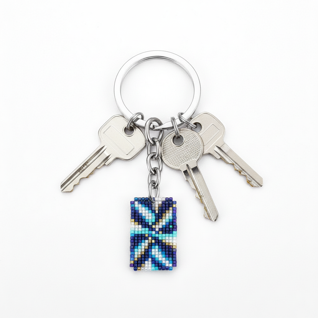 Llavero con charm Miyuki