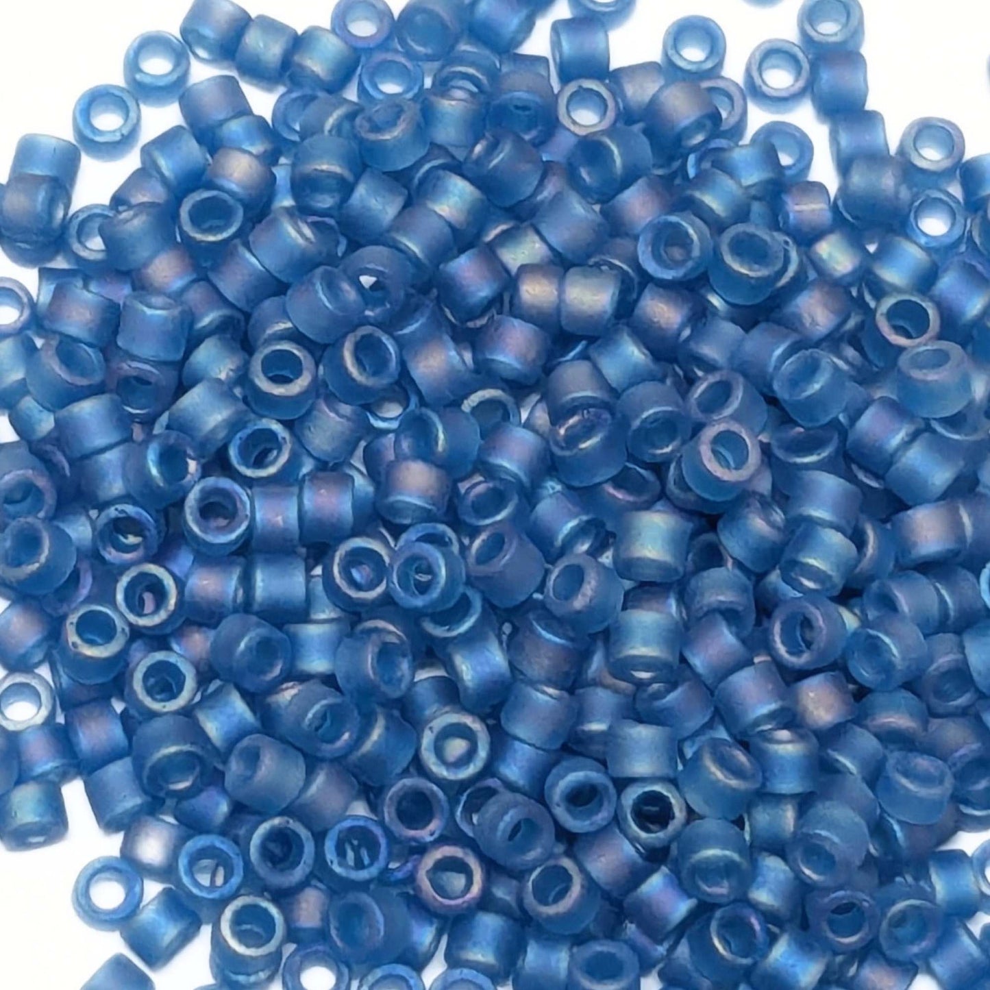 11/0 MIYUKI delica DB0862 - Matte Transparent Capri Blue AB - 1 gr.