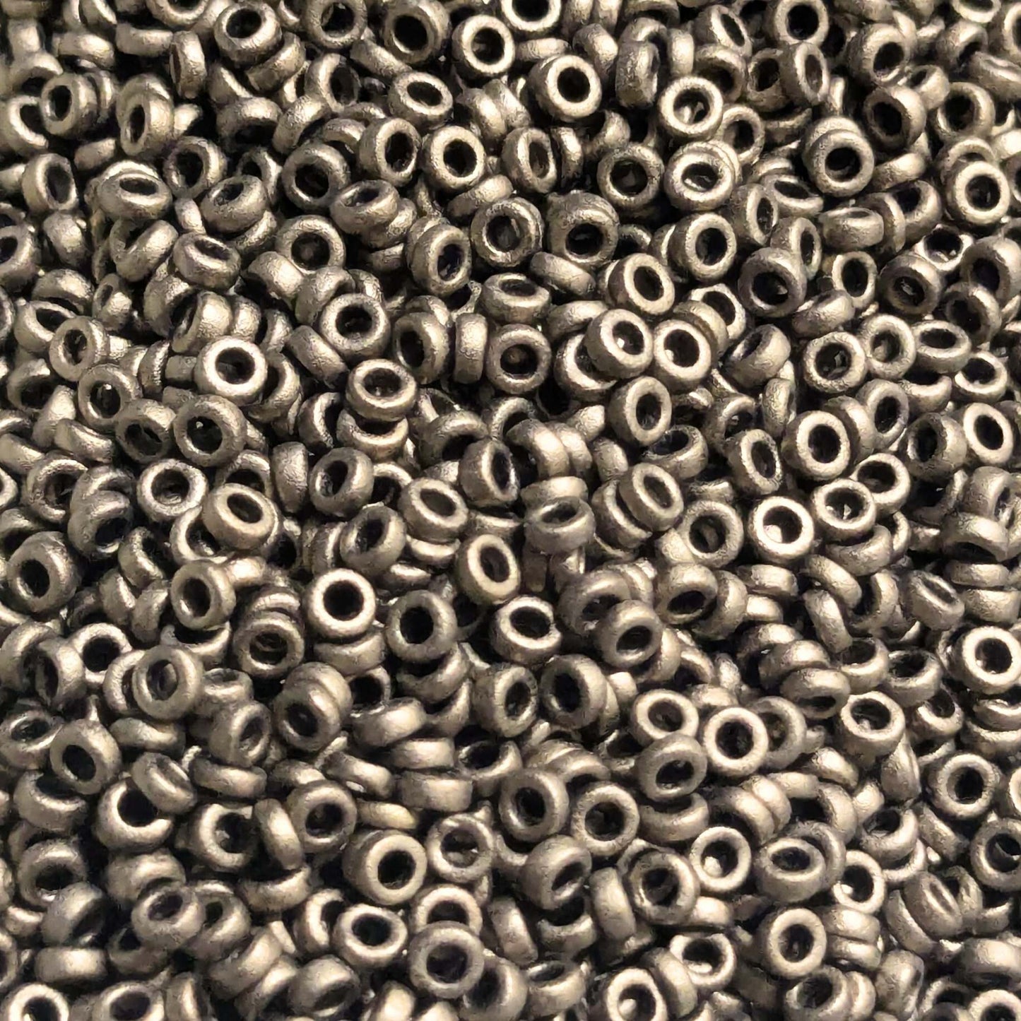 Distanciadores Miyuki 2,2 mm x 1,3 mm Matte Metallic Dark Bronze - Col. 2006