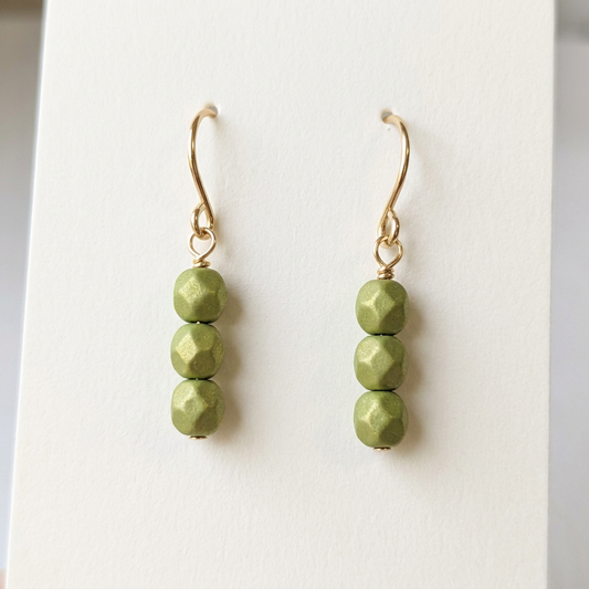 Pendientes con cuentas facetadas de 4 mm Twilight Verdant Glow