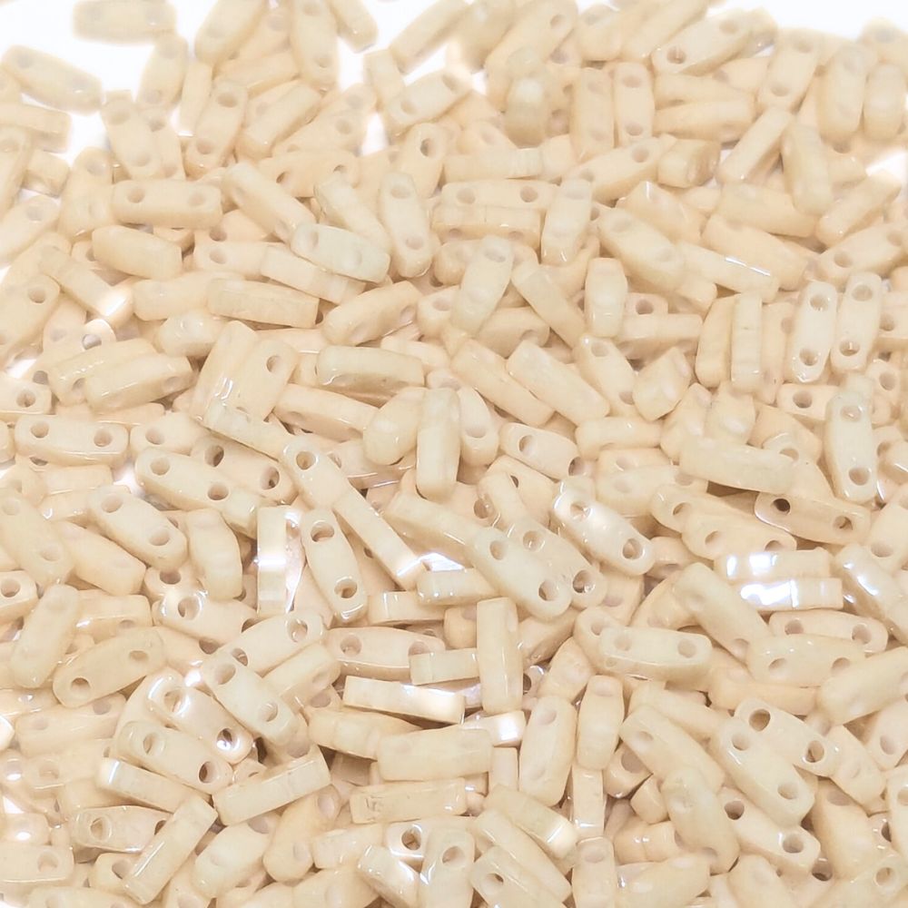 Miyuki Quarter-Tila 5x1,2x1,9mm 1gr. Light Caramel Ceylon 593