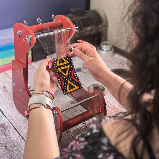 telar de madera para pulseras con abalorios