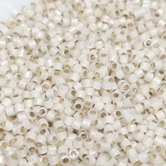 11/0 MIYUKI delica - Creme Silver Lined - 1gr. -  - Crystaldreams Abalorios