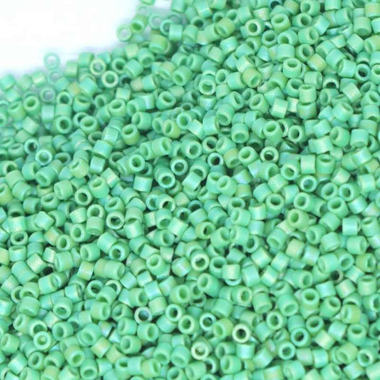 11/0 MIYUKI delica - Matte Op. Middle-Green AB - 1gr. DB877 -  - Crystaldreams Abalorios