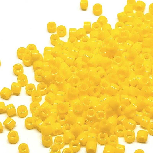 11/0 MIYUKI delica - Opaque Canary - 1gr. -  - Crystaldreams Abalorios