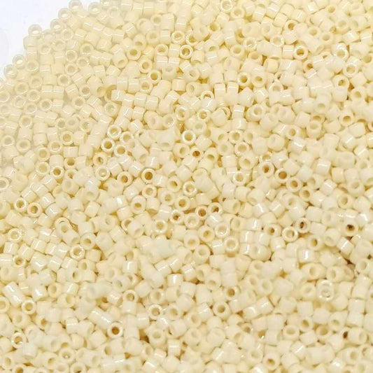 11/0 MIYUKI delica - Opaque Cream - 1gr. - DB732 -  - Crystaldreams Abalorios