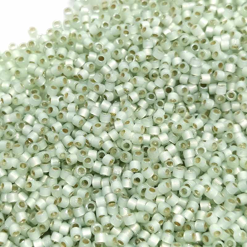 11/0 MIYUKI delica - Silver Lined Opal Light Moss - 1gr. -  - Crystaldreams Abalorios