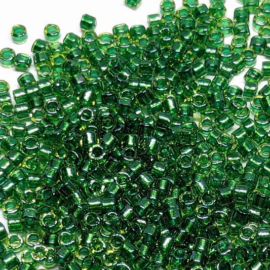 11/0 MIYUKI delica - Sparkling Light Green Lined Chartruse- 1gr. -  - Crystaldreams Abalorios
