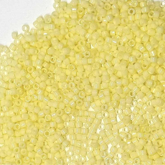 11/0 MIYUKI delica Duracoat Opaque Light Lemon Ice 1gr. -  - Crystaldreams Abalorios