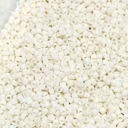 11/0 MIYUKI delica Opaque Ivory Luster - 1gr. DB211 -  - Crystaldreams Abalorios