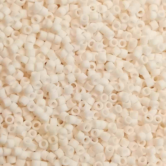 11/0 MIYUKI delica Opaque Matte Bisque White - 1gr. - DB1510 -  - Crystaldreams Abalorios