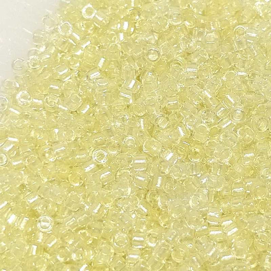 11/0 MIYUKI delica Pearl lined tra. Pale Yellow AB DB1676 - 1gr. -  - Crystaldreams Abalorios