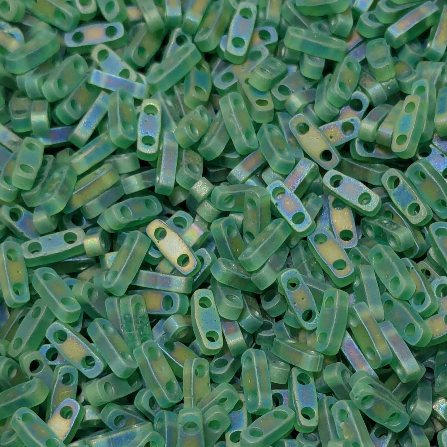 abalorios matte transparent green miyuki quarter tila